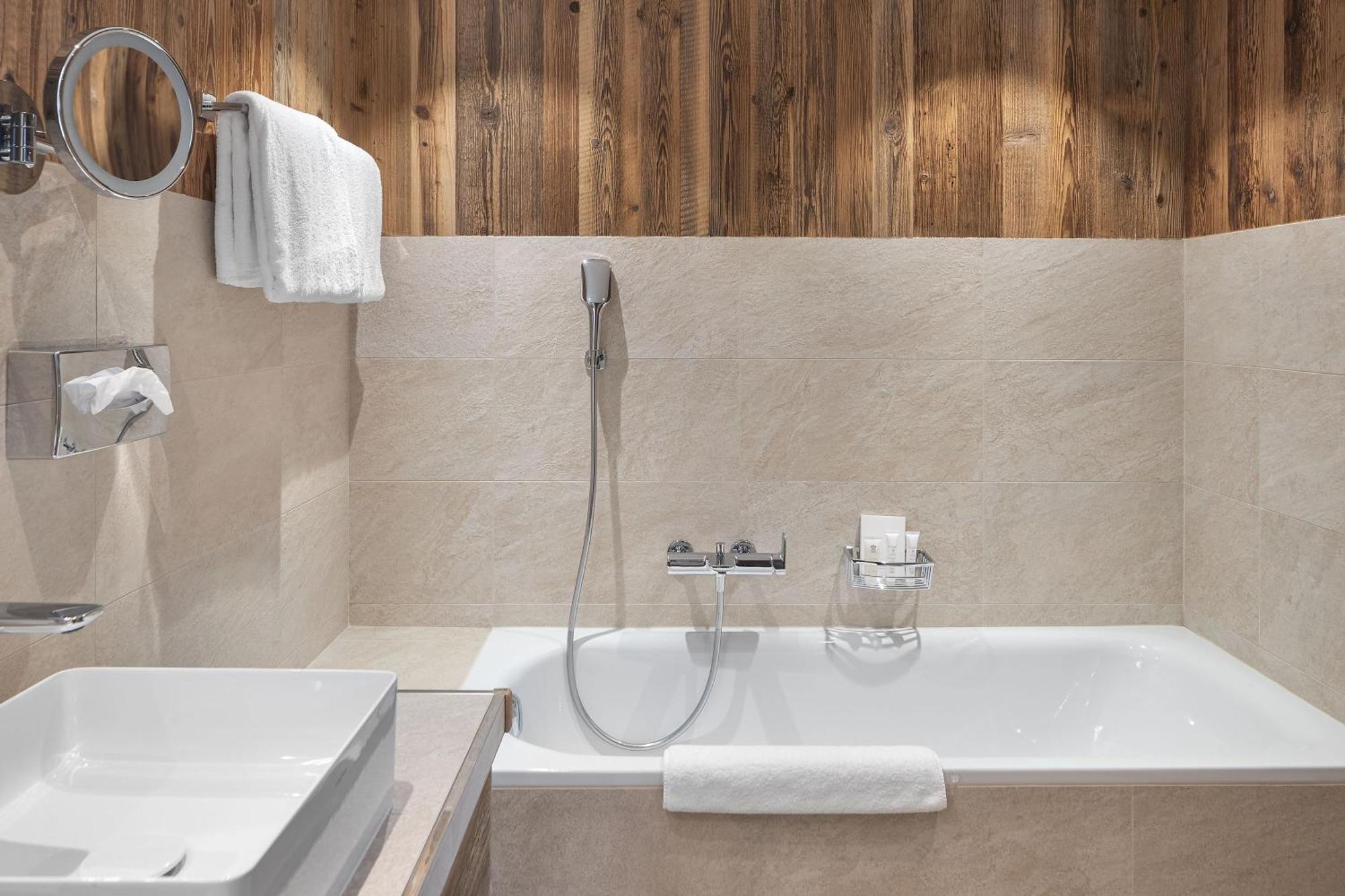 Aida Hotel & Spa - "Adults Only" Relais & Chateaux Crans-Montana Buitenkant foto